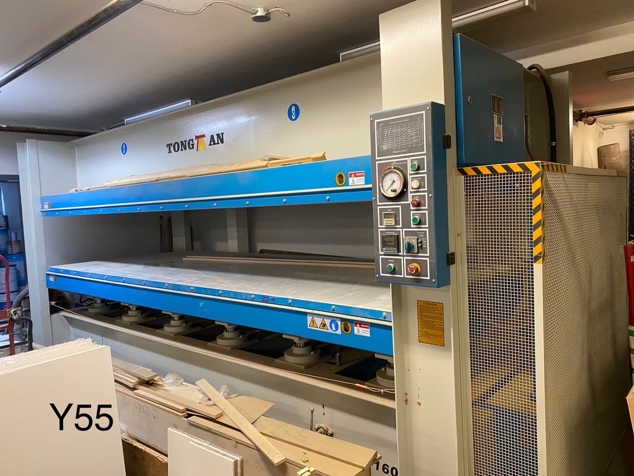 Tongan Hot & Cold Press (maximum pressing size 63 inches by 13 feet)